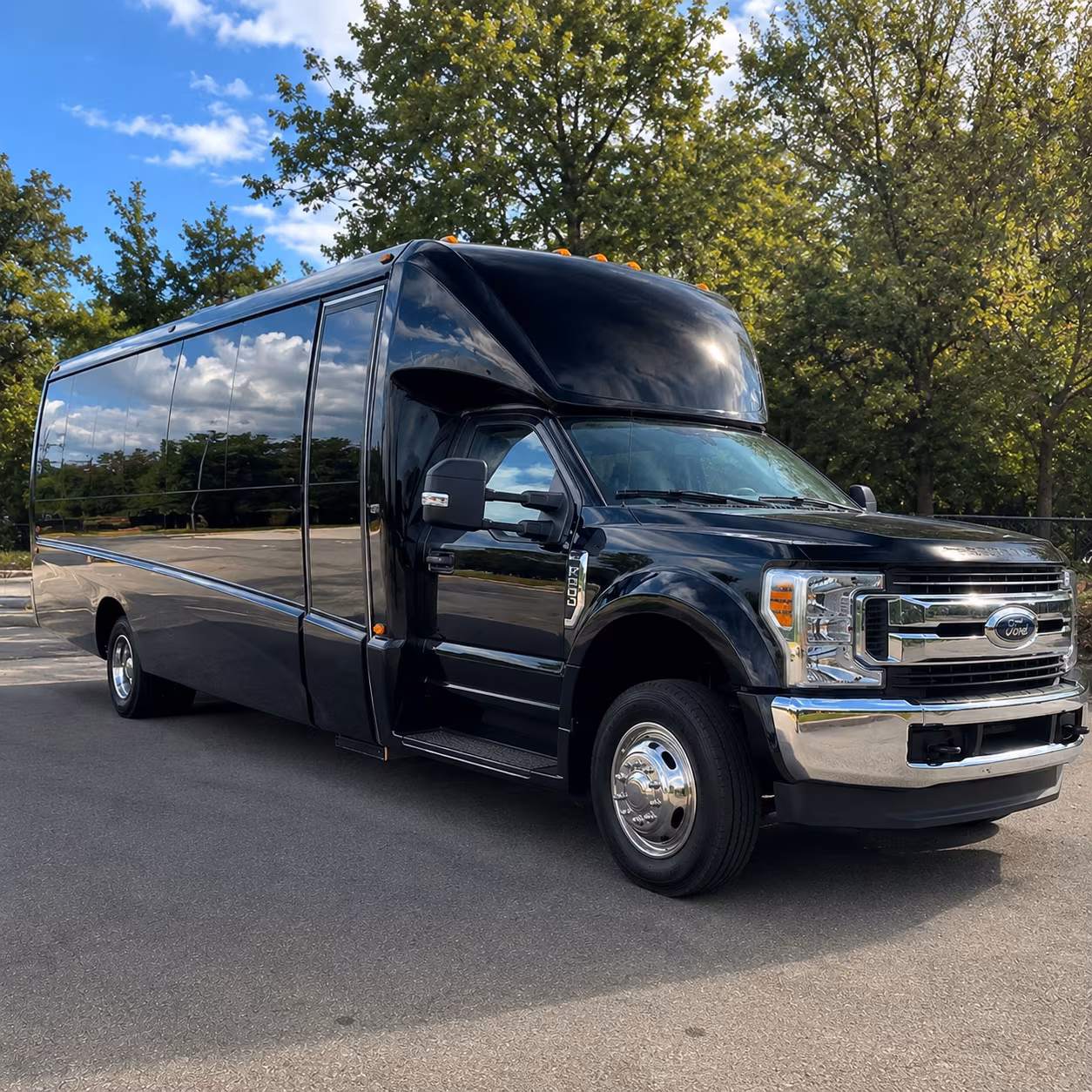 Yonkers Airport Shuttle & Transportation party bus exterior