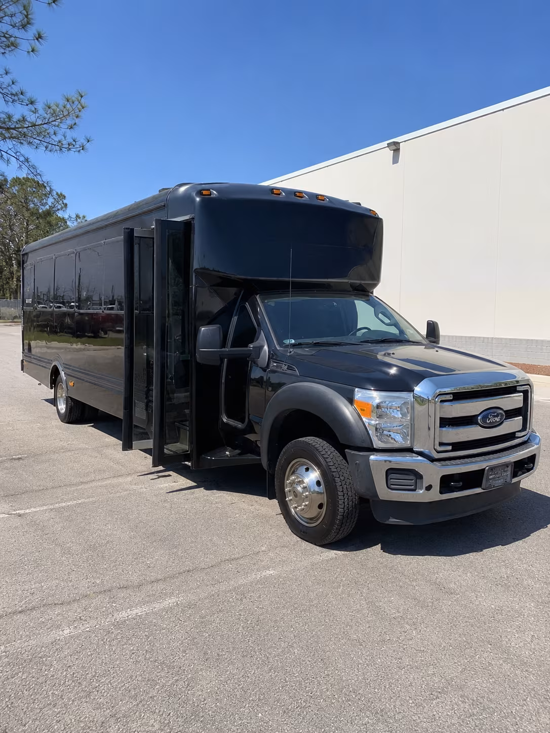 Yonkers Winery Tour & Pub Crawl Transportation group transportation